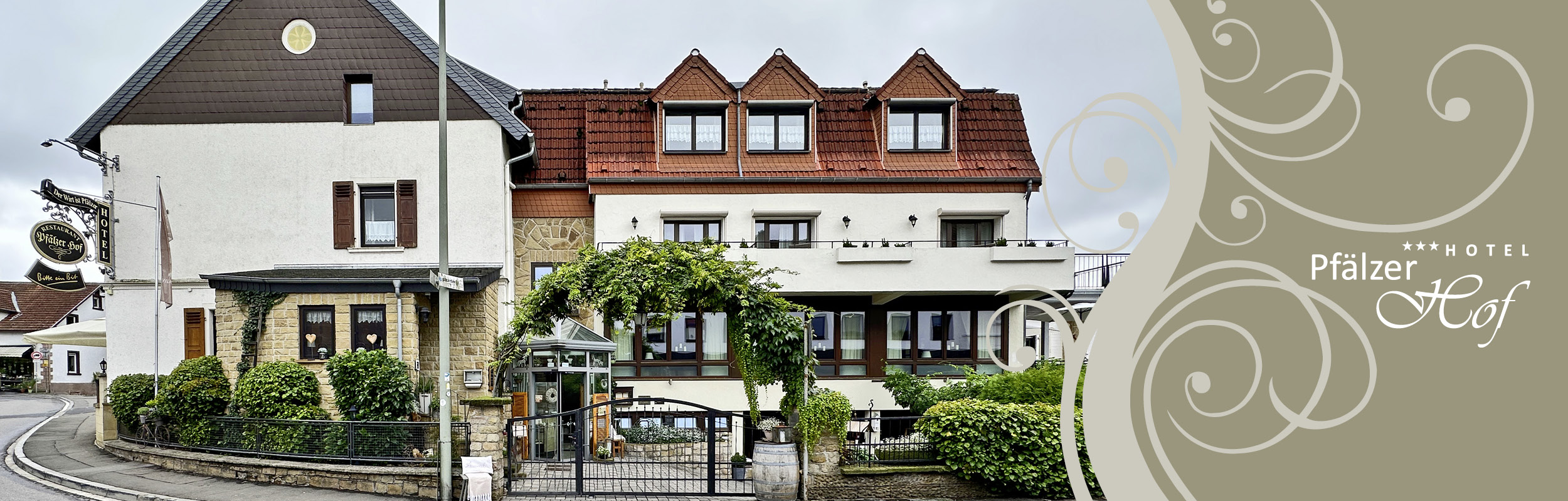 Hotel Pfälzer Hof Seitenansicht